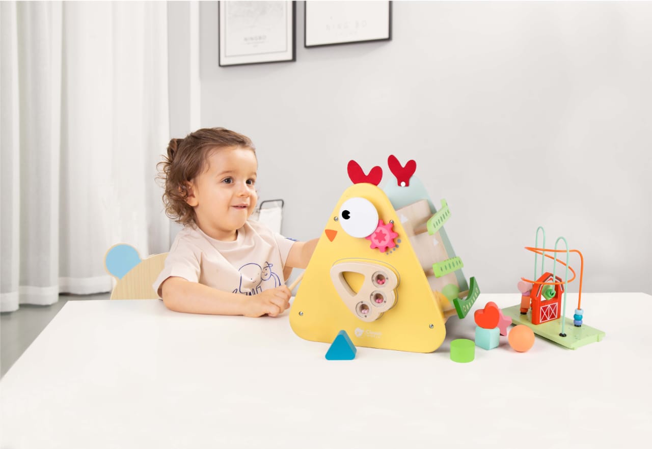 HAPPY HEN ACTIVITY BOX